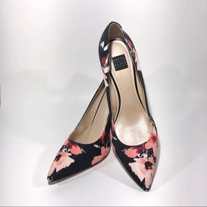 💥SOLD💥WHBM Olivia Floral Pumps
